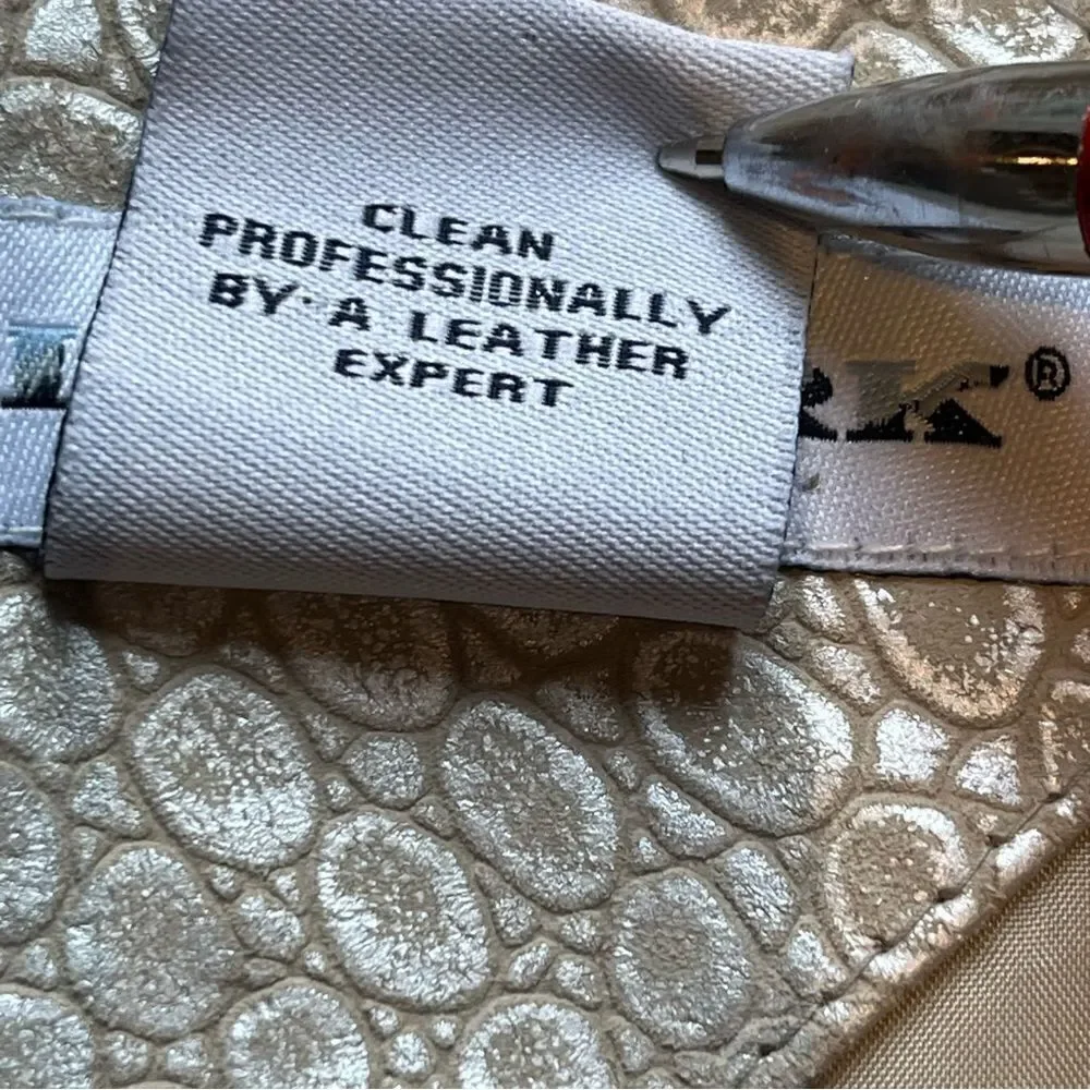 Irvine Park Women's Leather Coat Textured Cream Color Size Large - Picture 4 of 10